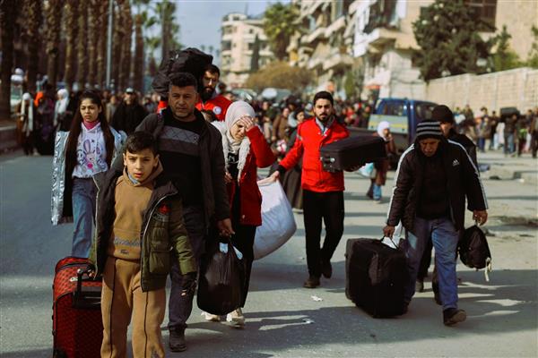 Civilians fleeing Aleppo 